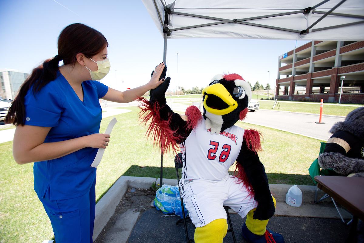 MascotVaccination_8033_sh_210430